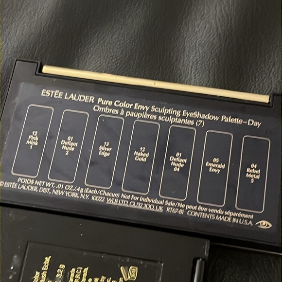 EYESHADOW BLUSH BUNDLE - Picture 4 of 7